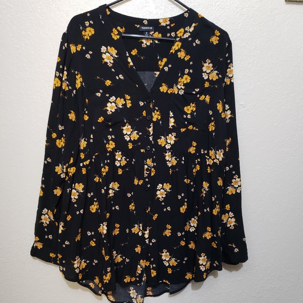 Torrid long sleeve babydoll floral tunic